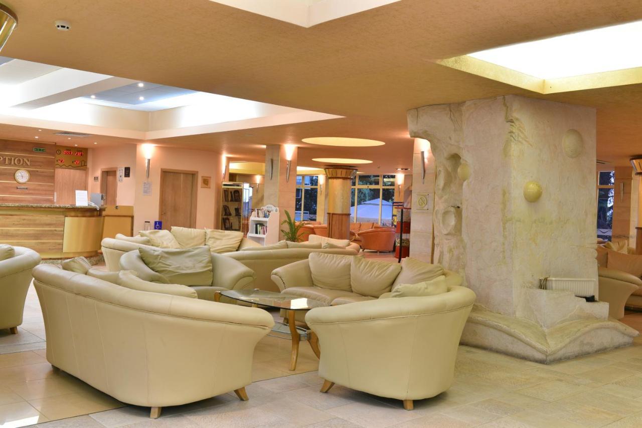 Sandy Hotel 4*